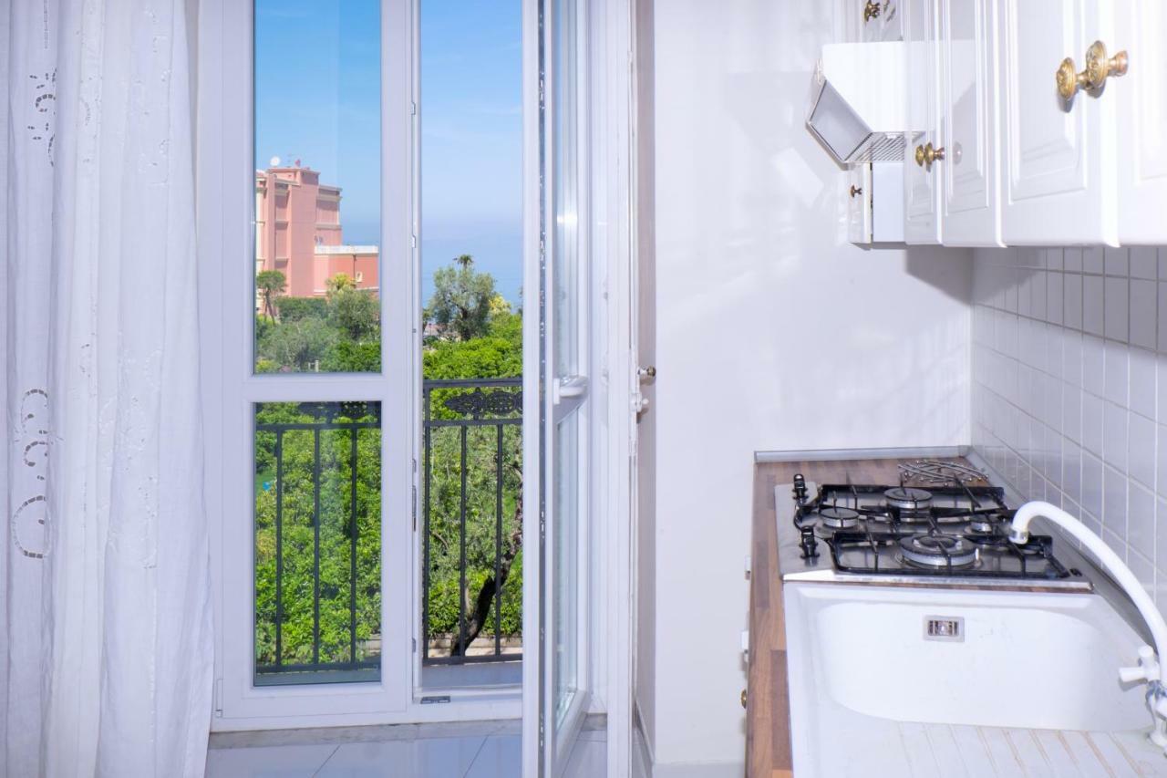 "White Mermaid" - Sorrento Downtown Sea View Apartment Eksteriør billede